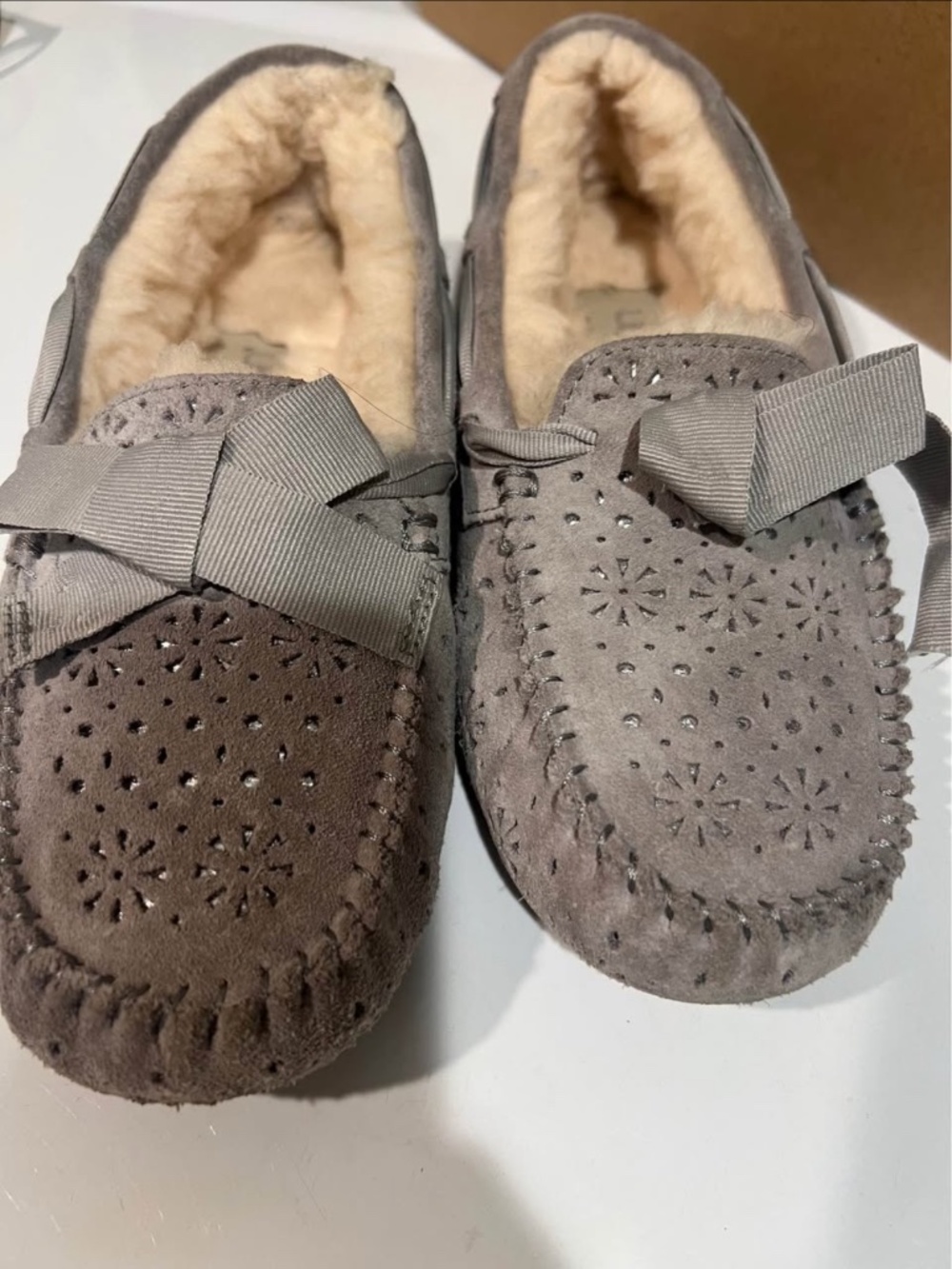 UGG